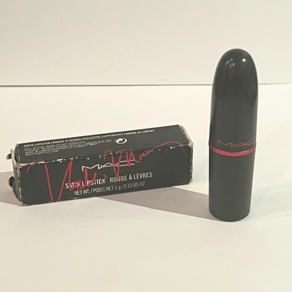 Nicki Minaj Viva Glam MAC Lipstick - Picture 6 of 8
